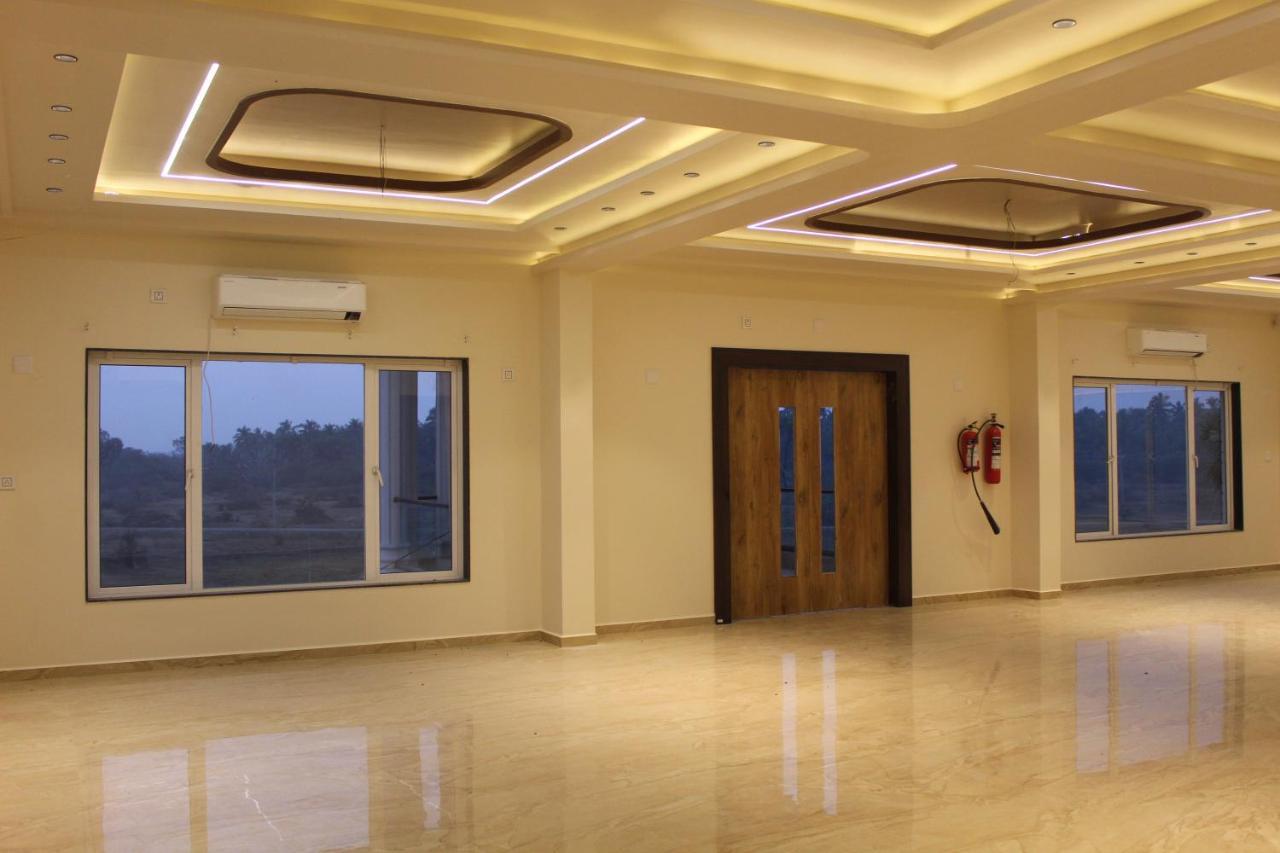 Flamingo Club And Resort Una 3 Km Away From Diu Check Post Esterno foto