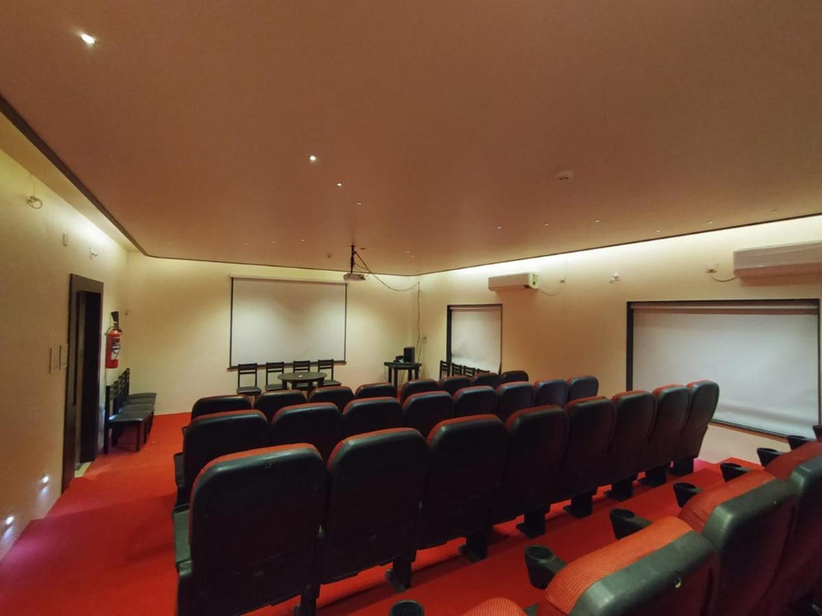 Flamingo Club And Resort Una 3 Km Away From Diu Check Post Esterno foto