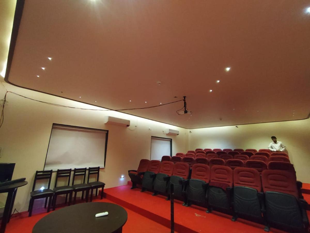 Flamingo Club And Resort Una 3 Km Away From Diu Check Post Esterno foto
