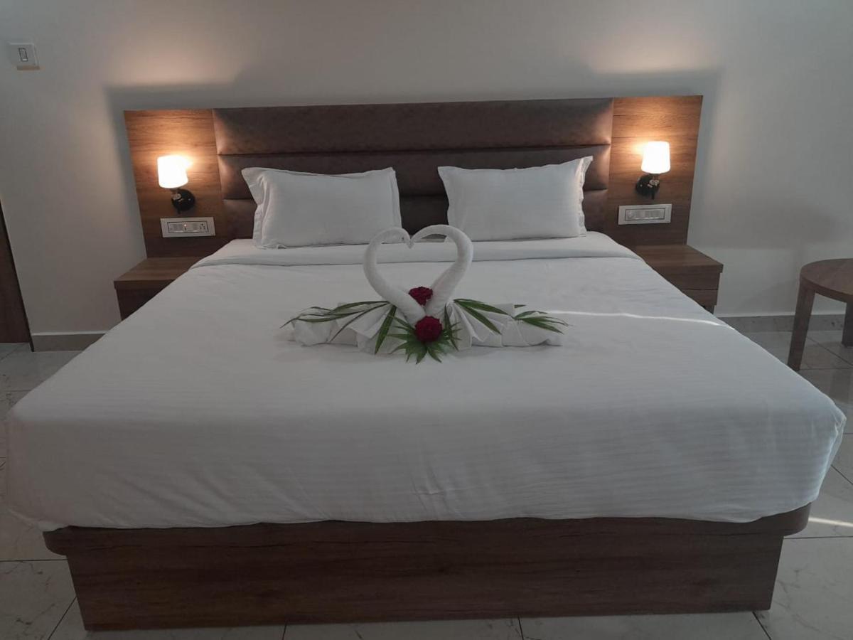 Flamingo Club And Resort Una 3 Km Away From Diu Check Post Esterno foto