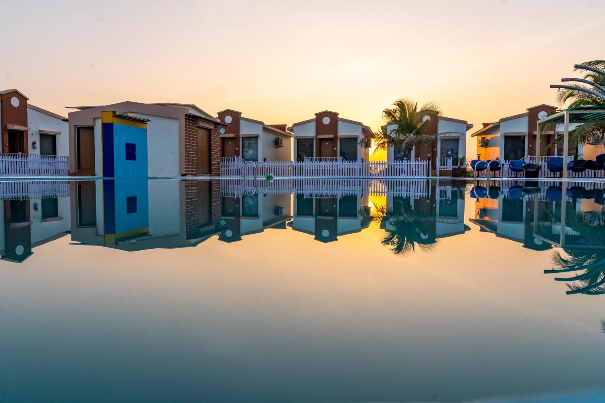 Flamingo Club And Resort Una 3 Km Away From Diu Check Post Esterno foto